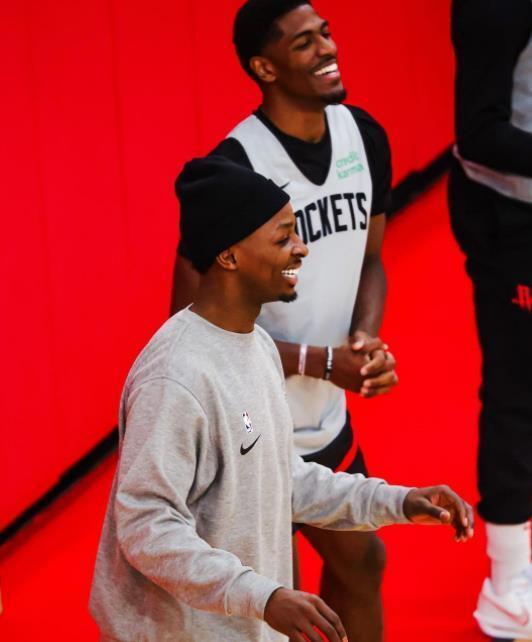 qSInW, NpuXo qSInW, NpuXo